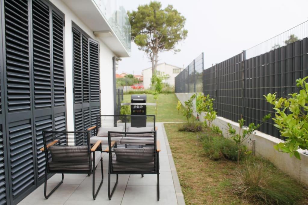 Fabulous With Spacious Garden Apartment